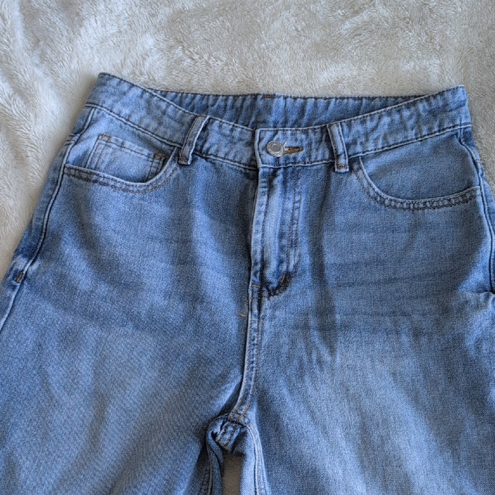 SHEIN Blue Straight Leg Jeans Classic Style